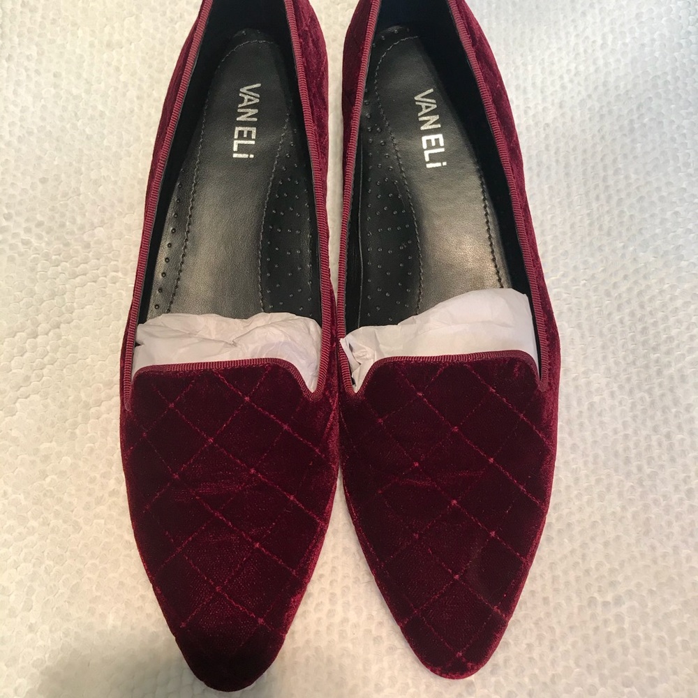 Vaneli Gannie Velvet Bordeaux 9 1/2 N Loafer